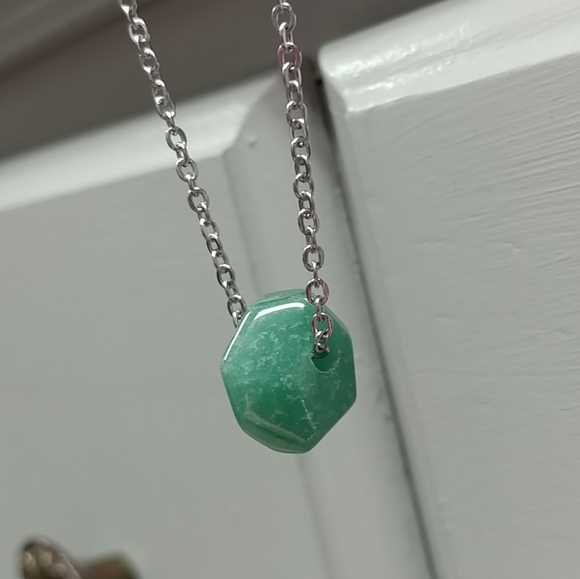 Green Aventurine Necklace Natural Gemstone Crystal Pendant Stainless-Steel 17.7" - Picture 15 of 17